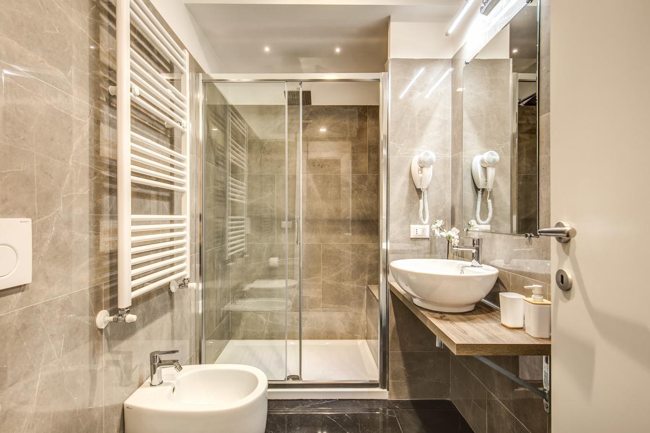 River Luxury Rom
